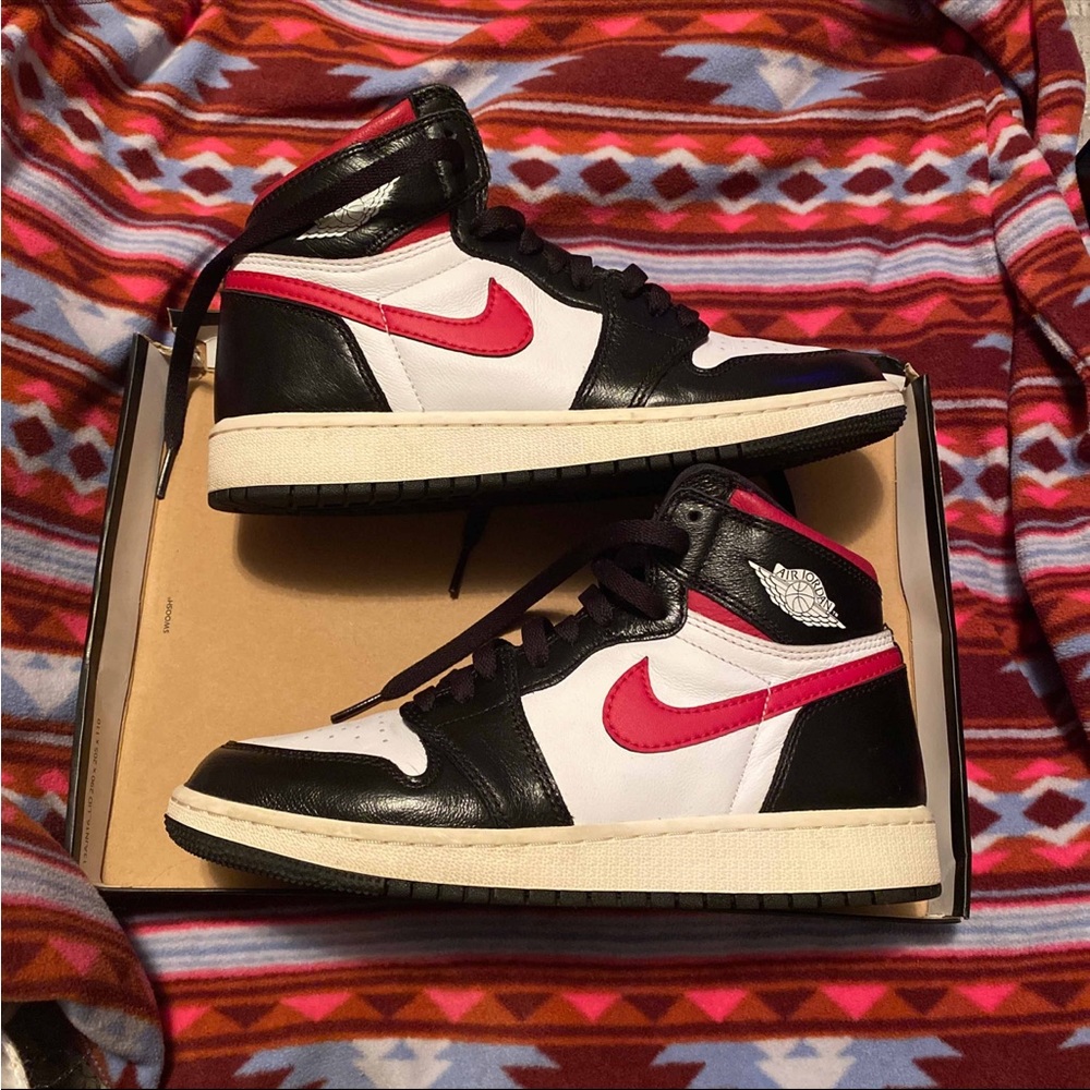 2019 Air Jordan 1 Retro High OG GS ‘Gym Red’